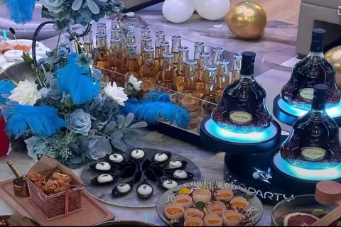 遵义高端KTV招聘模特,紧急招募高端场模特